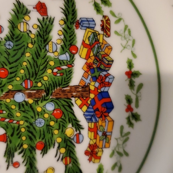 Christmas Tree Plate By Artmark - Picture 5 of 7